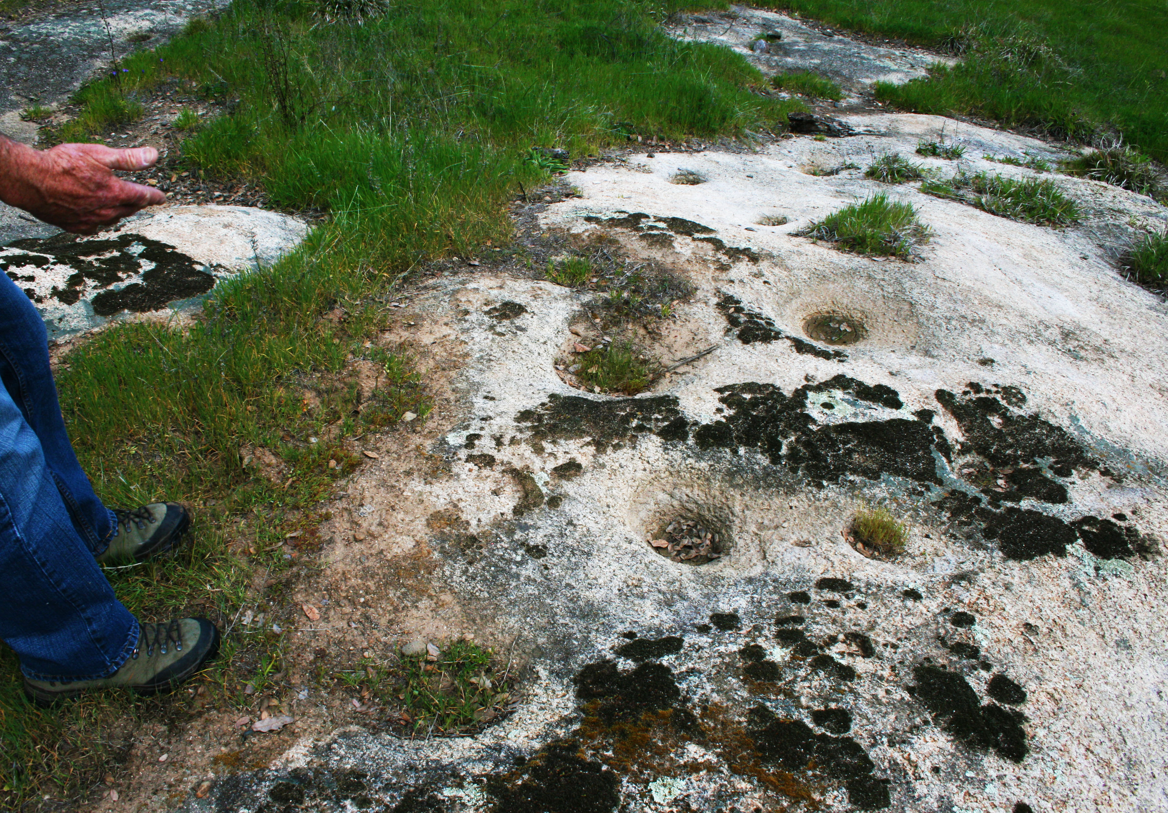 Odayan grinding rocks