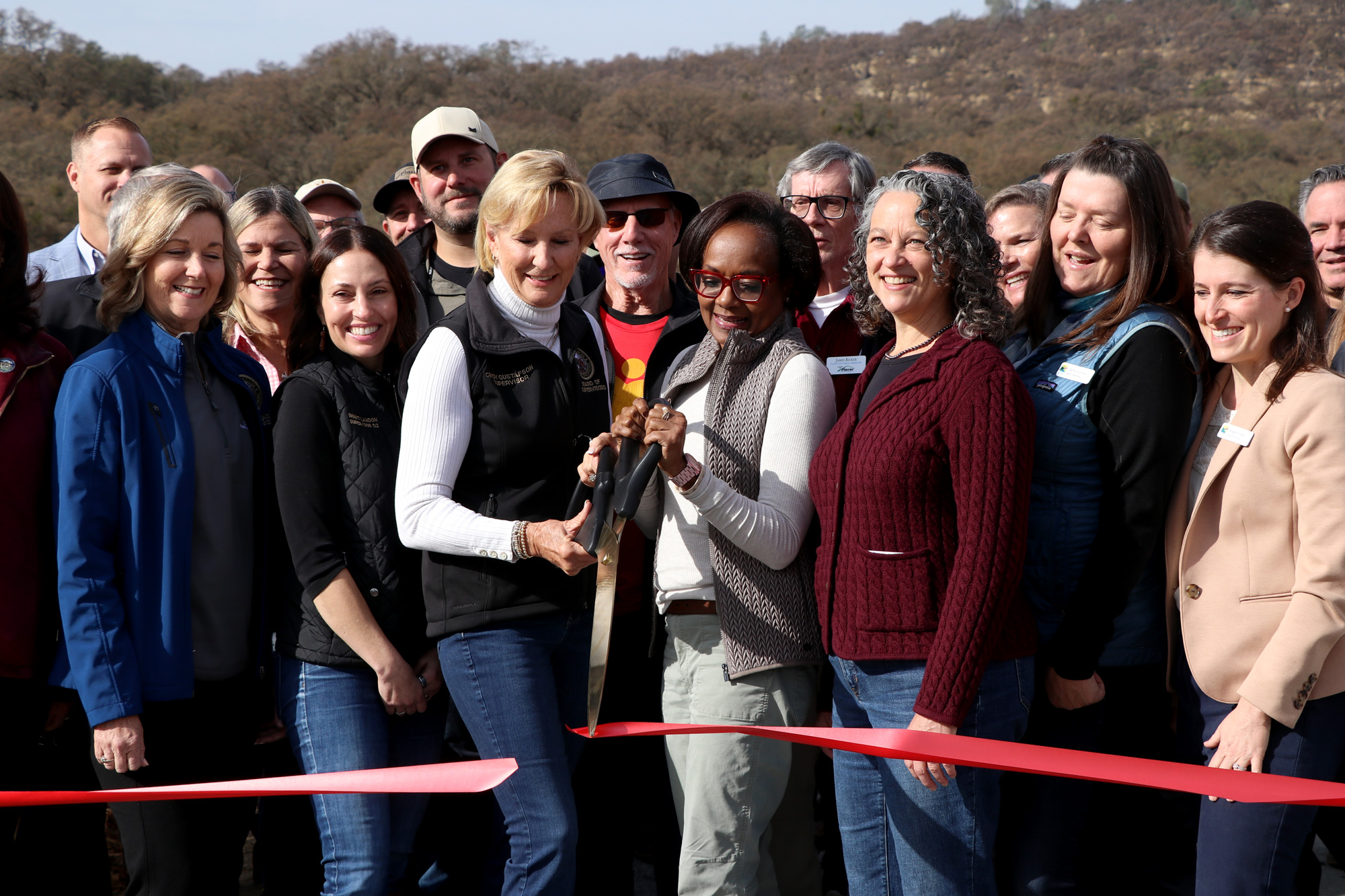Big-Hill-ribbon-cutting-2